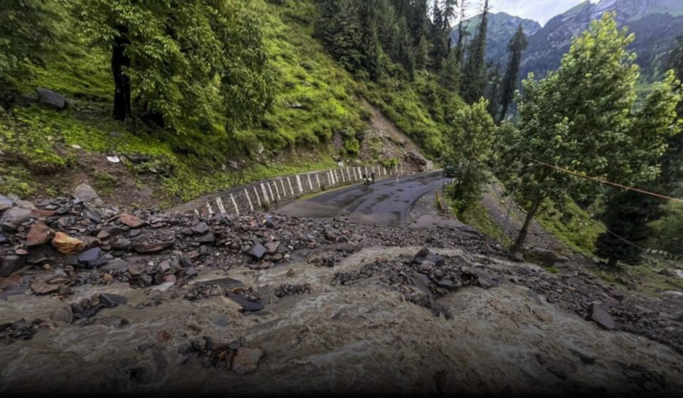 char dham heavy rain